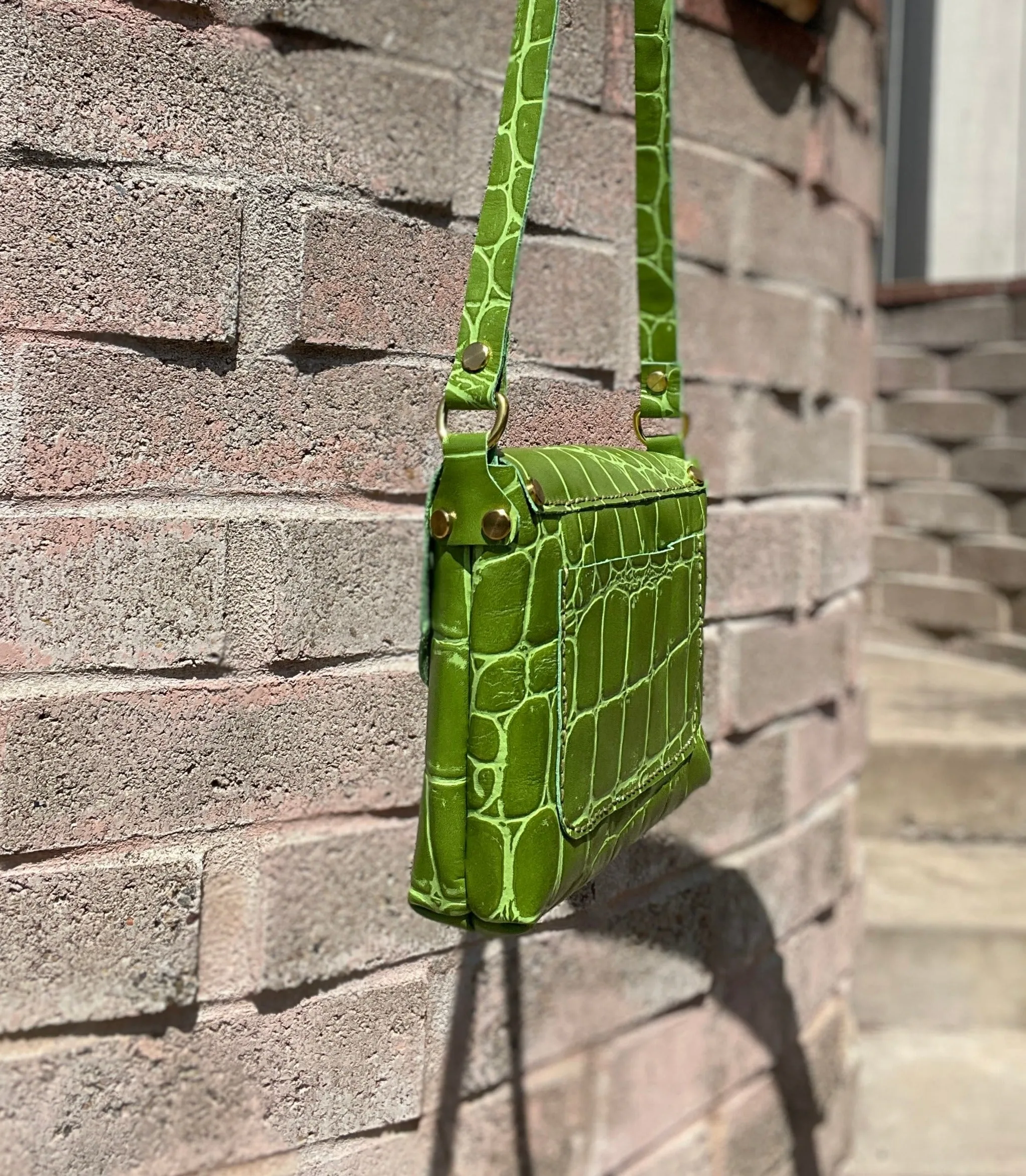 Green Jumbo Croc Embossed  Leather Small Crossbody Flap Messenger Bag