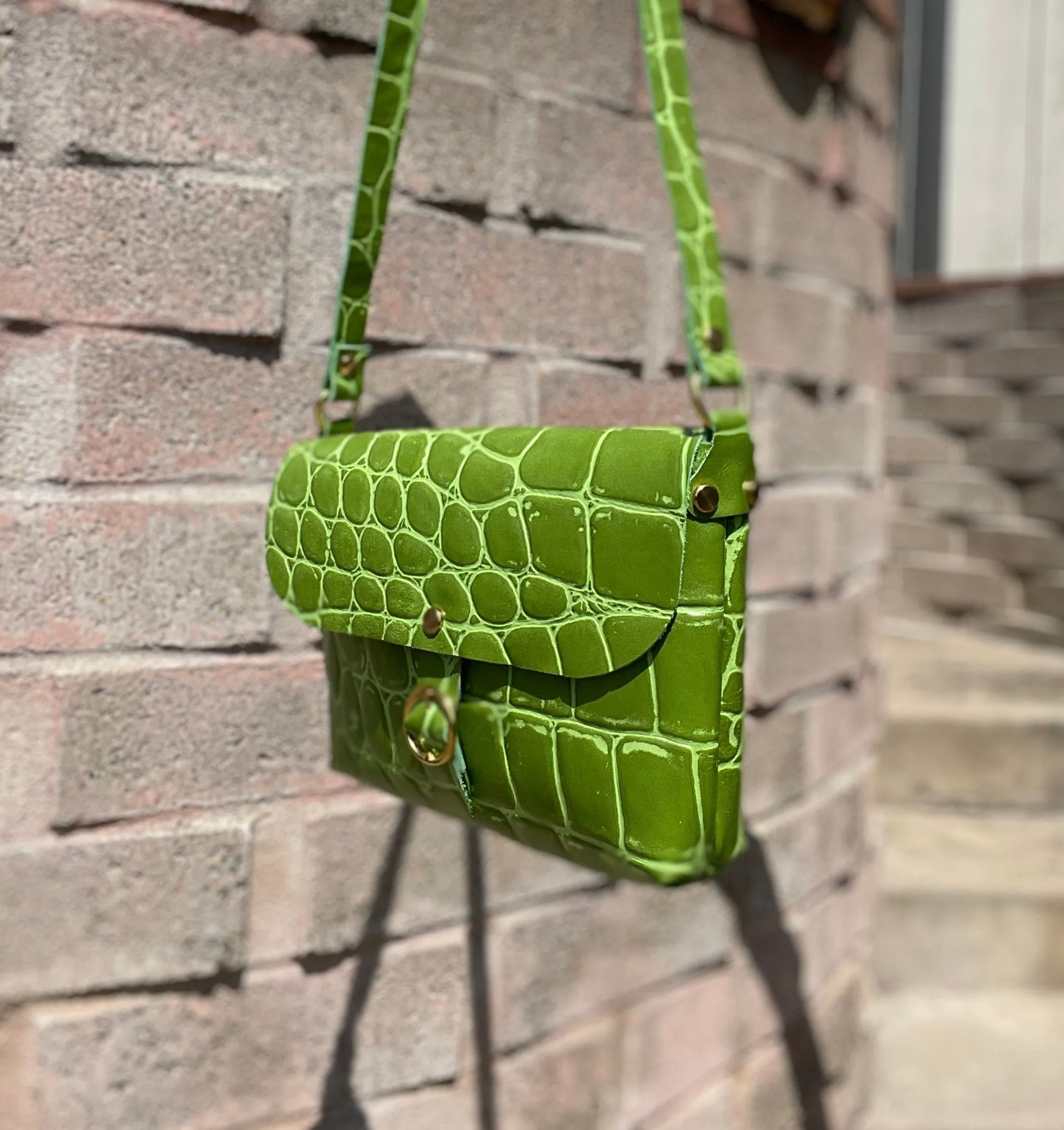 Green Jumbo Croc Embossed  Leather Small Crossbody Flap Messenger Bag