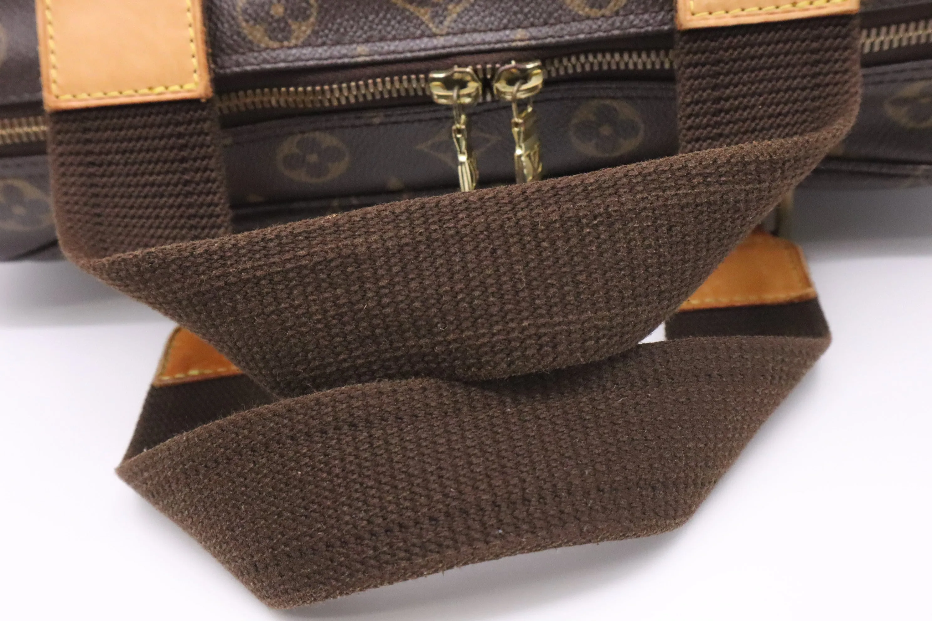 Louis Vuitton Sac Bosphore Messenger Bag in Monogram Canvas