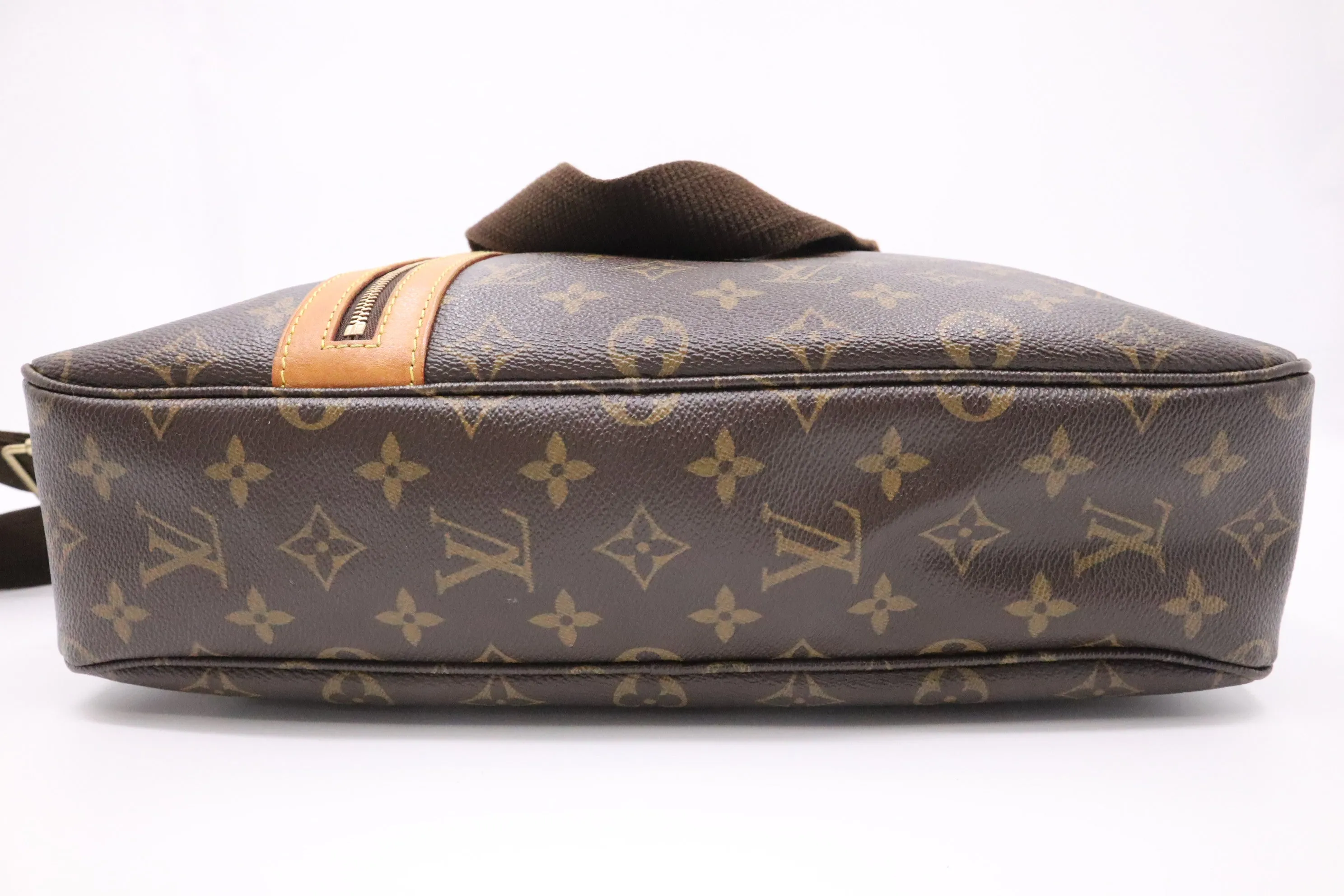 Louis Vuitton Sac Bosphore Messenger Bag in Monogram Canvas