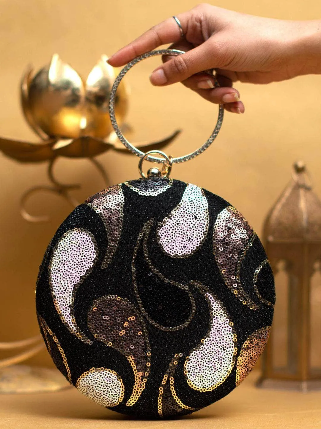 Luxurious Round Sequence Clutch