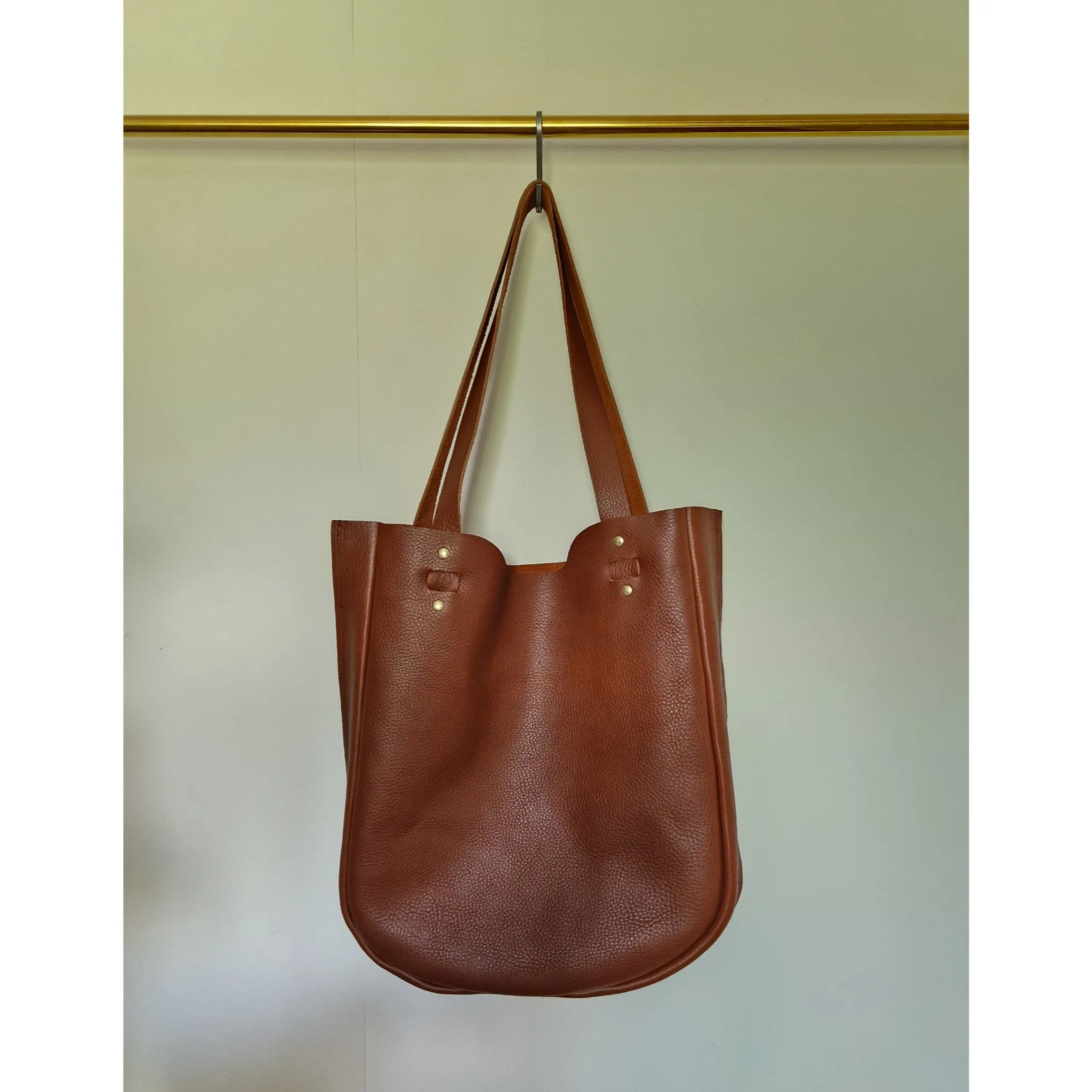 NEW DESIGN: CHANTRY TOTE BAG in Cinder Black